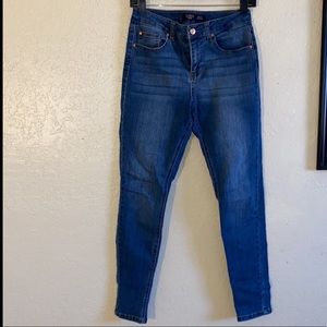 Mid Rise Jeggins Medium Wash Size 27